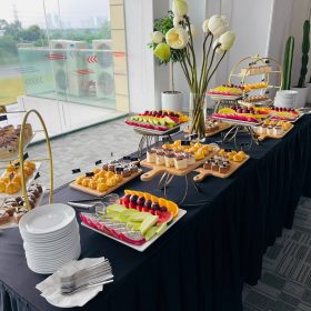 Tiec teabreak lai thu xe mercedes 11