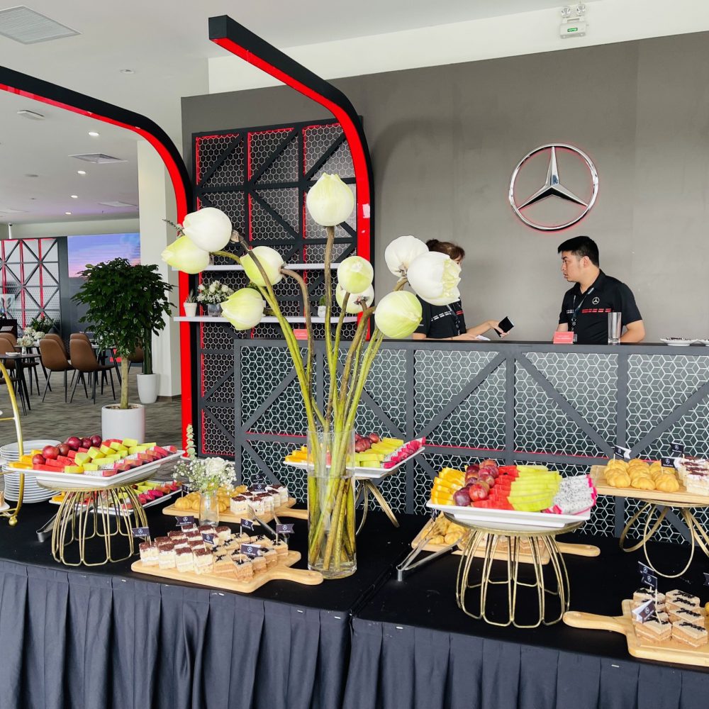 Tiec teabreak lai thu xe mercedes 13