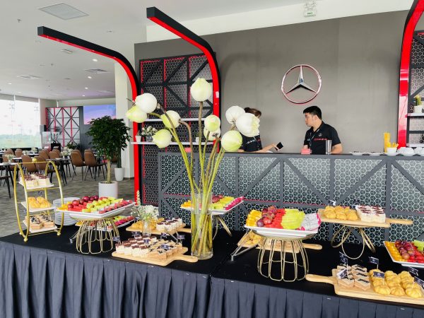 Tiec teabreak lai thu xe mercedes 13 Tiec teabreak lai thu xe mercedes 13