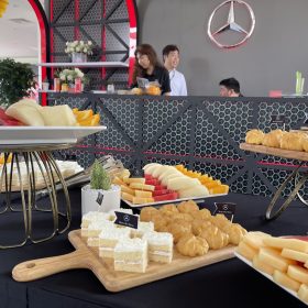 Tiec teabreak lai thu xe mercedes 6