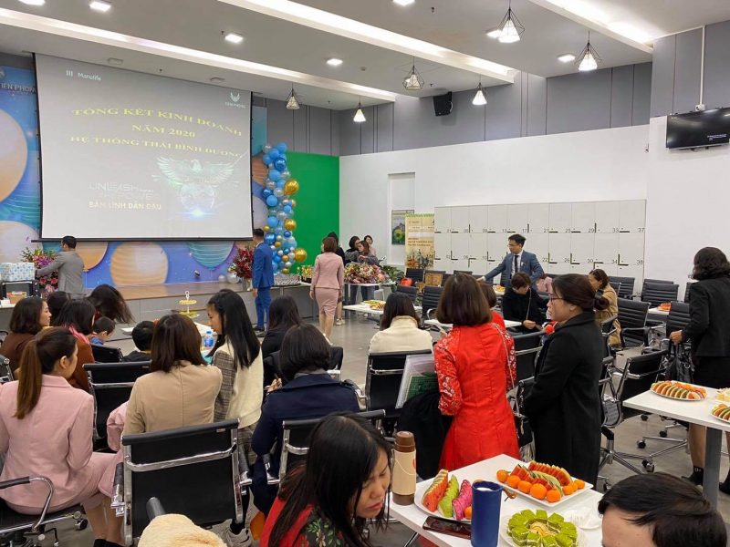 tiec training nhân viên