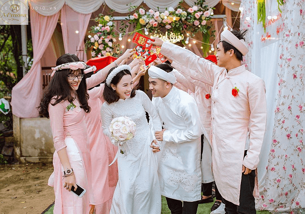 tiec ngot dai khach dam hoi dd