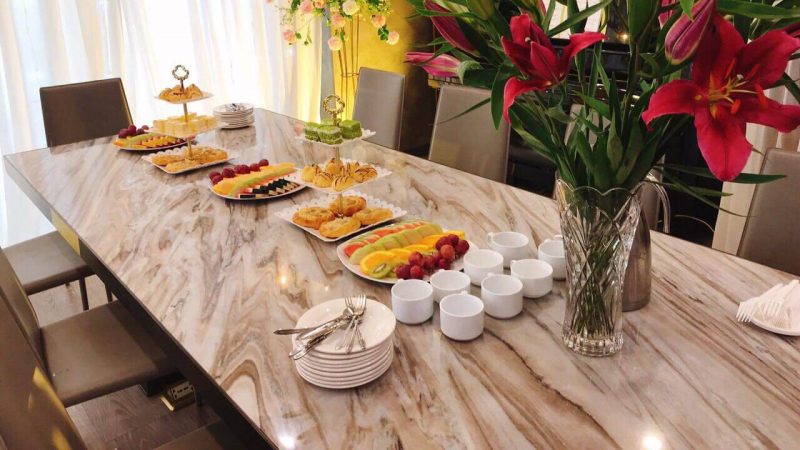 tiệc ngọt đám cưới đại diện