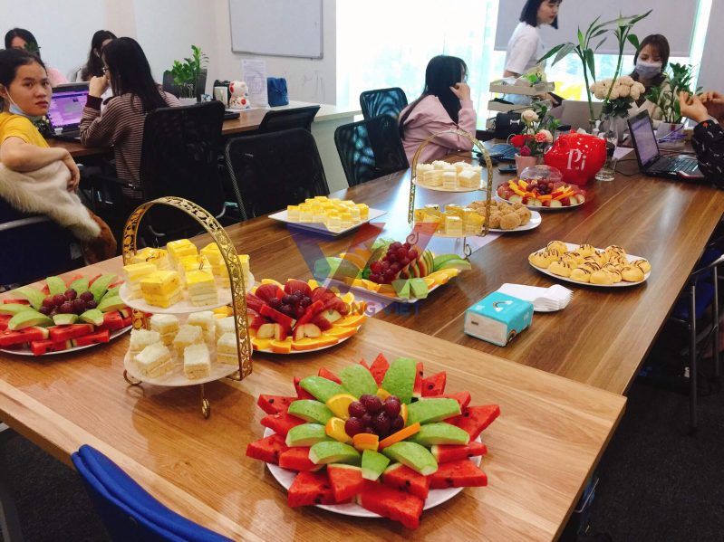 tiệc chia tây sếp dd